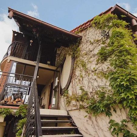 Zelazna Podkowa Фермерский дом *