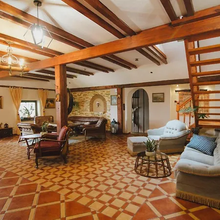 Podkowa Farm stay *