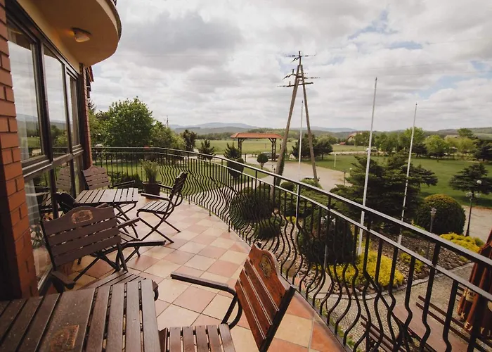 Zelazna Podkowa Bauernhof Modliszów